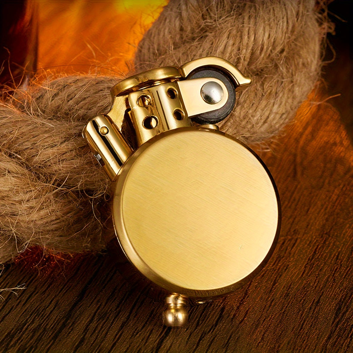 Classic Gold Round Lighter